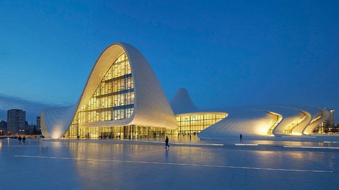 Tòa nhà Trung tâm Heydar Aliyev ở Baku, Azerbaijan.